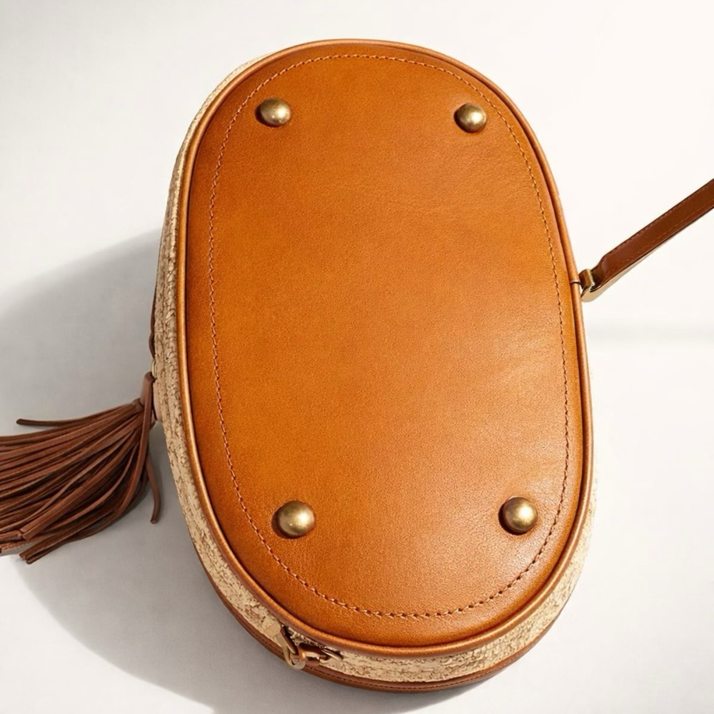 Patricia Nash Tan and Cream Bucket Bag - Picture 3 of 3